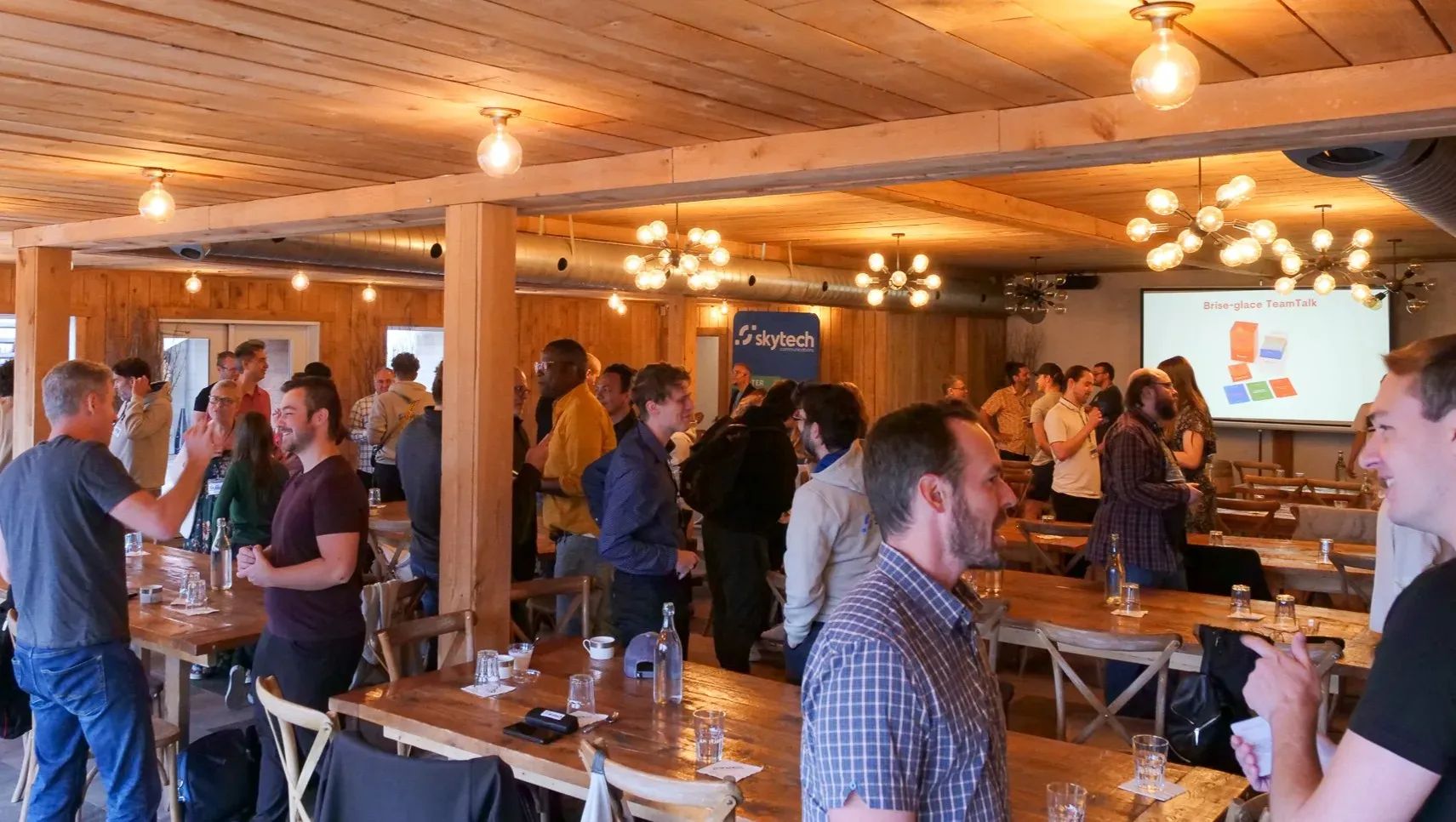 Rassemblement d'équipe Skytech